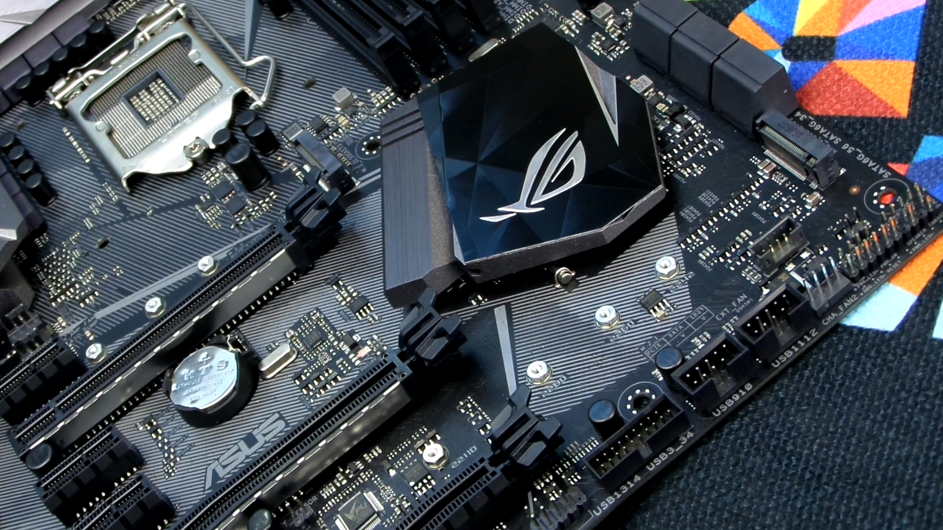 Asus ROG Strix Z270E Gaming incelemesi 'Pahalı abileri kadar performanslı ve lüks'