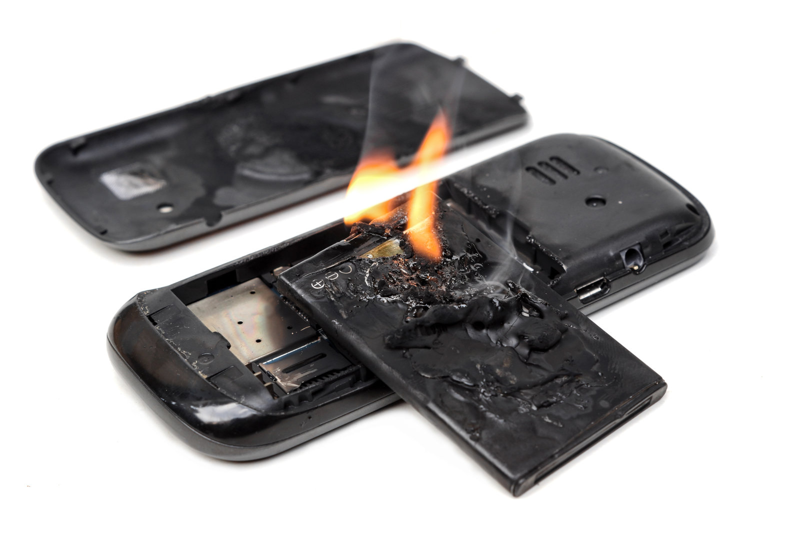 Alev geciktirici piller batarya yanmalarını önleyebilecek