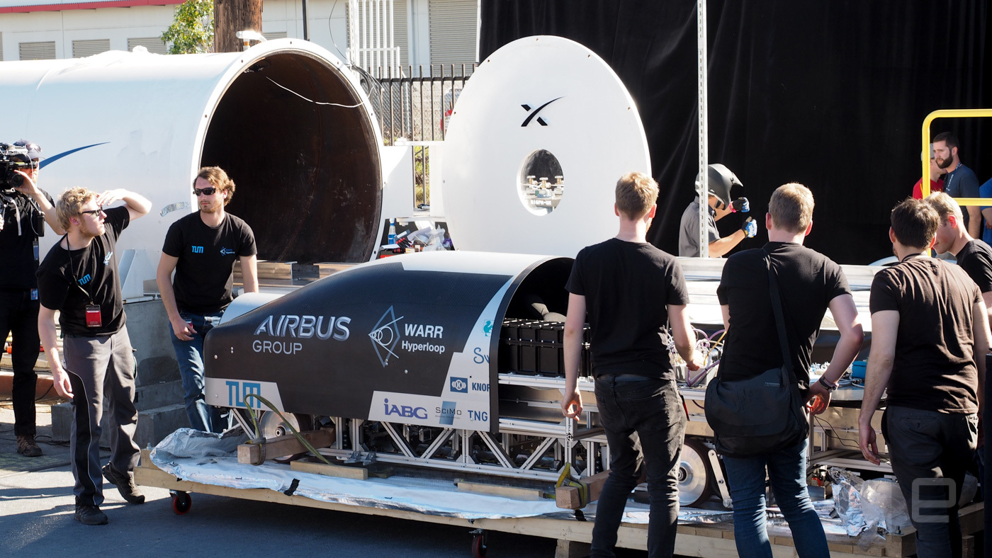 Öğrencilerin tasarladığı hyperloop kapsülleri tünelde test edildi