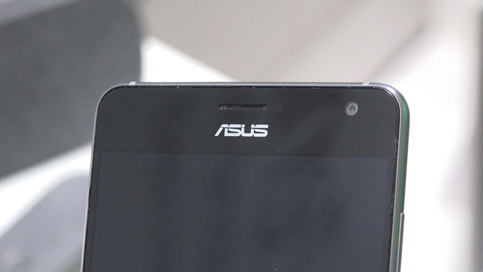 8GB RAM'li ilk telefonu kullandık: Asus ZenFone AR