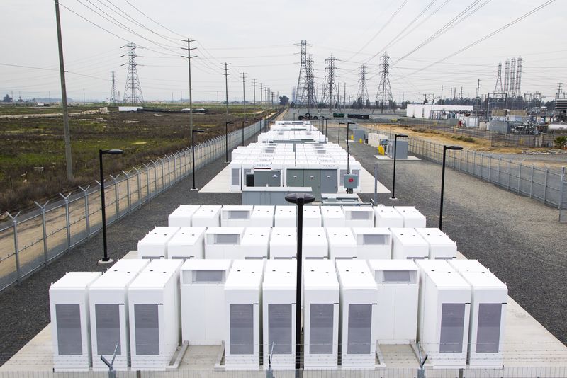 Tesla’nın dev batarya tesisi 15.000 eve enerji sağlayabilir!