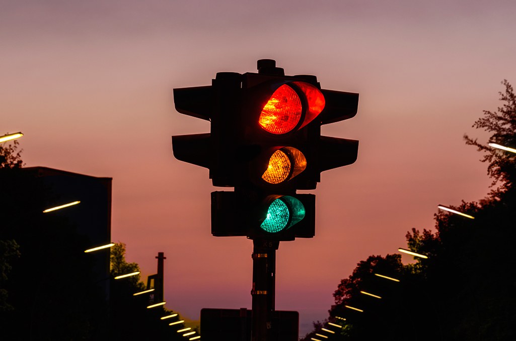 Fransa, trafik ışıklarını kaldırarak trafik kazalarının sayısını azaltmaya çalışıyor