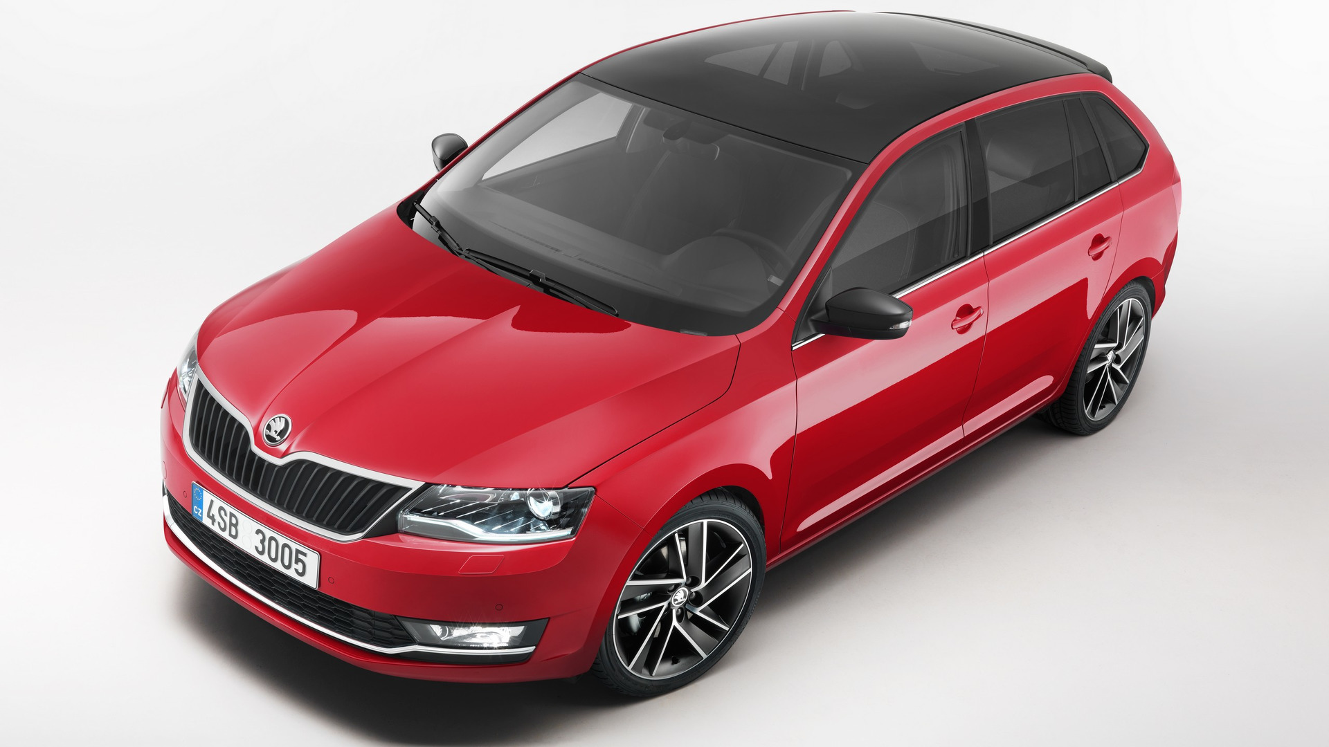 Skoda Rapid bi-xenon farlar ve 1.0 TSI motor seçenekleri ile makyajlandı