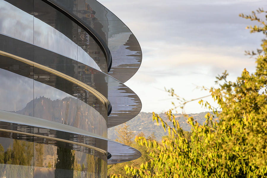 Apple merakla beklenen yeni kampüsünü tanıttı: Karşınızda 'Apple Park'