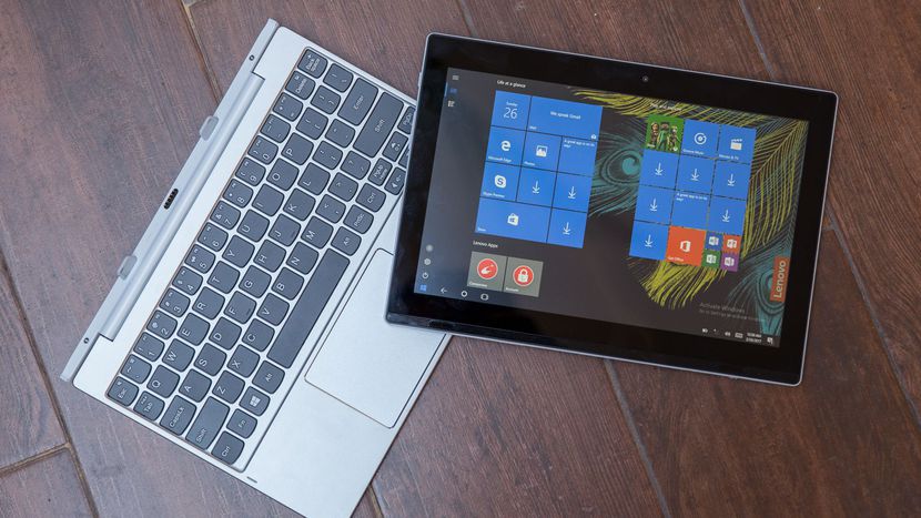 Lenovo’dan uygun fiyata melez Windows 10 tablet 