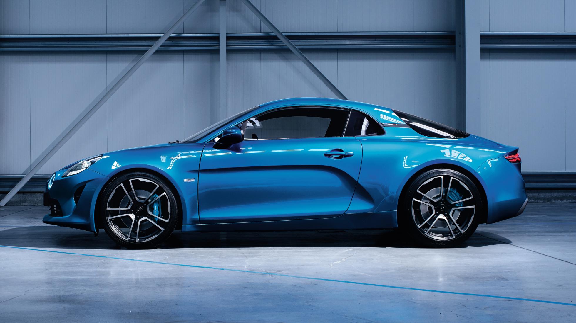 Merakla beklenen yeni Alpine A110 artık resmi!