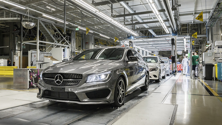 Mercedes-Benz yangın tehlikesi yüzünden 1 milyon aracı geri çağırıyor