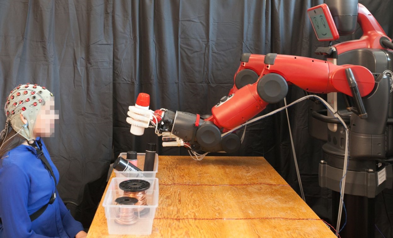 MIT'nin geliştirdiği yeni sistem robotların beyin ile kontrolünü kolaylaştıracak