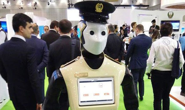 Dubai’de robot polis dönemi: Mayıs ayında başlıyor!