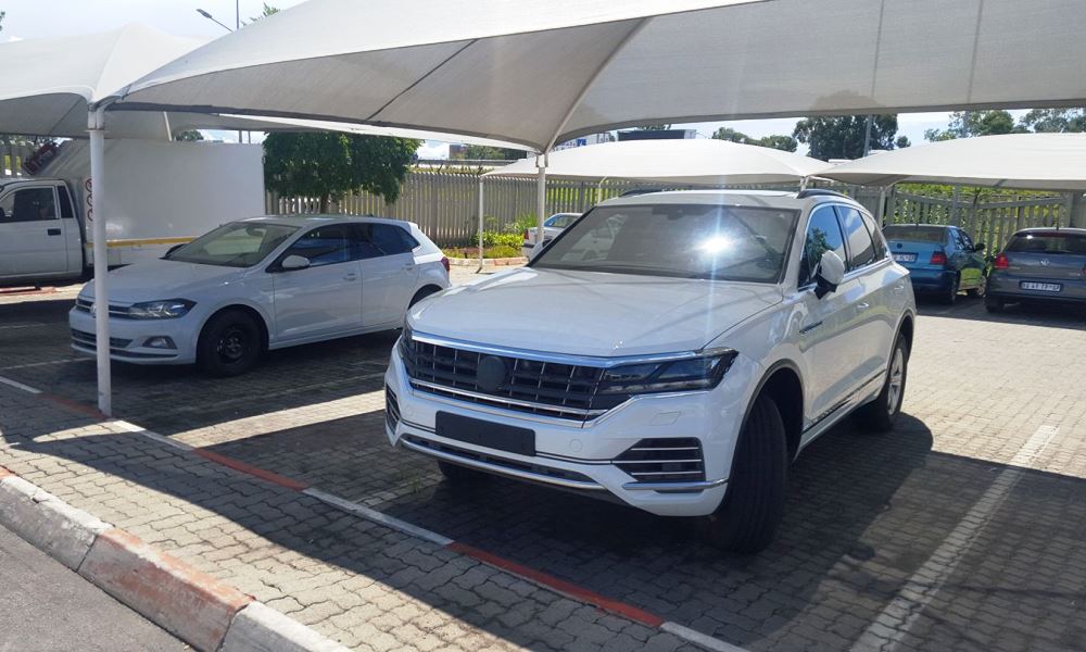 Yeni Volkswagen Touareg de kamuflajsız olarak görüntülendi