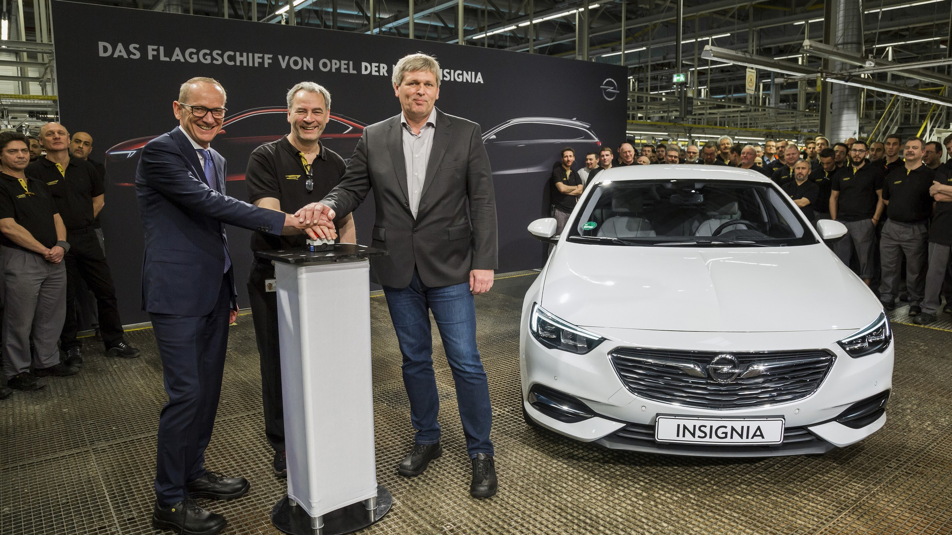Opel yeni Insignia'nın üretimi için butona bastı