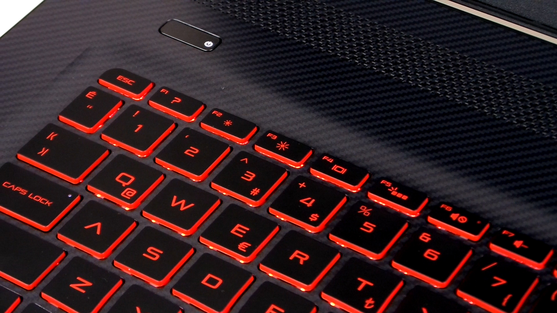 HP Omen 17 incelemesi 'GTX1070 ve G-Sync panel'