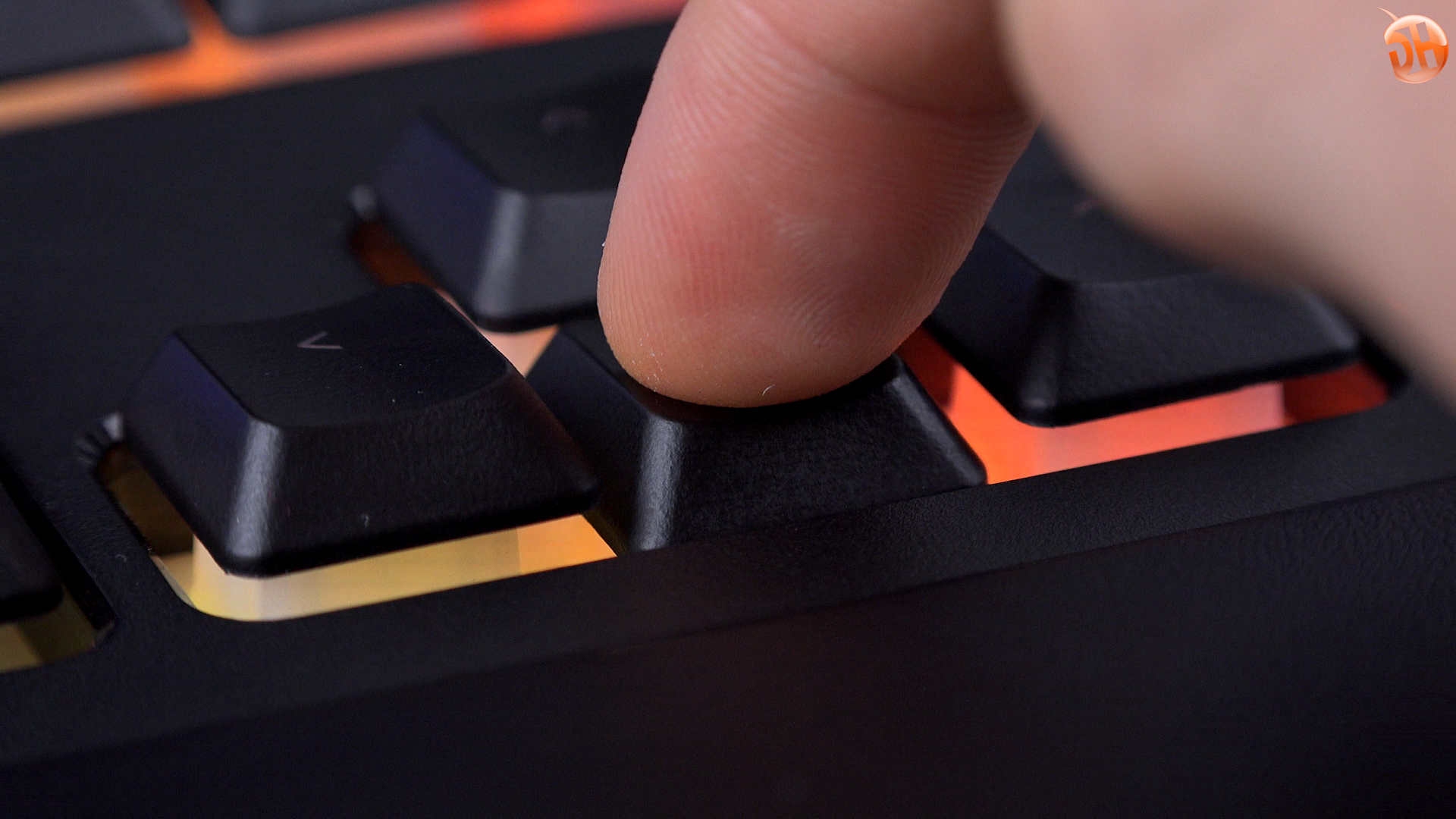 Razer Ornata incelemesi 'Mecha Membrane, yastık gibi bileklik, şahane RGB aydınlatma'