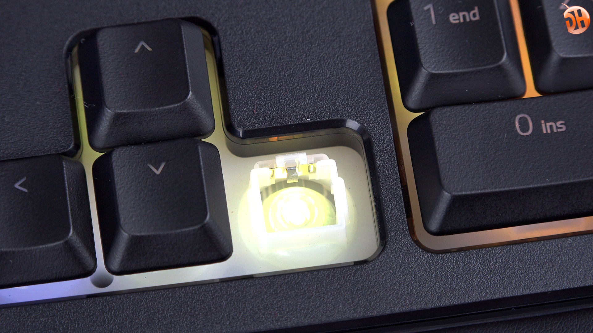 Razer Ornata incelemesi 'Mecha Membrane, yastık gibi bileklik, şahane RGB aydınlatma'