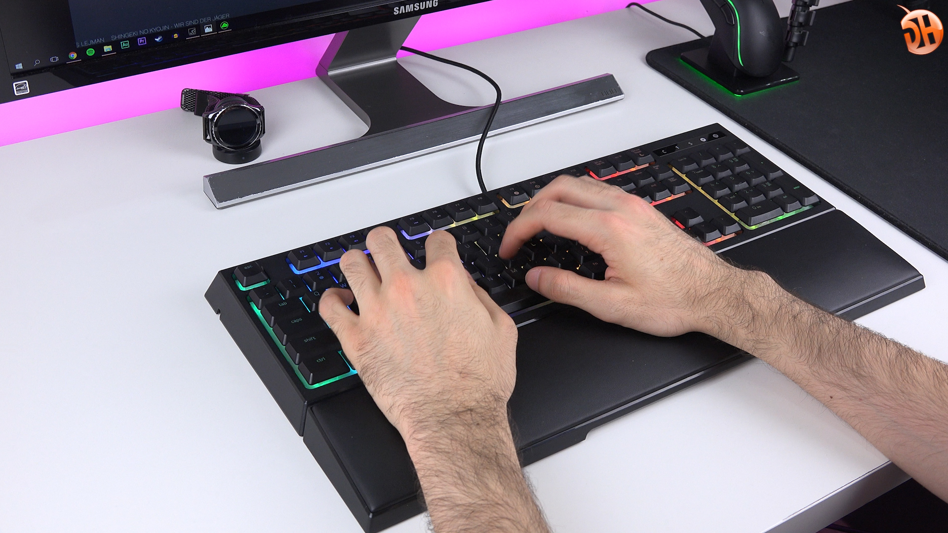 Razer Ornata incelemesi 'Mecha Membrane, yastık gibi bileklik, şahane RGB aydınlatma'