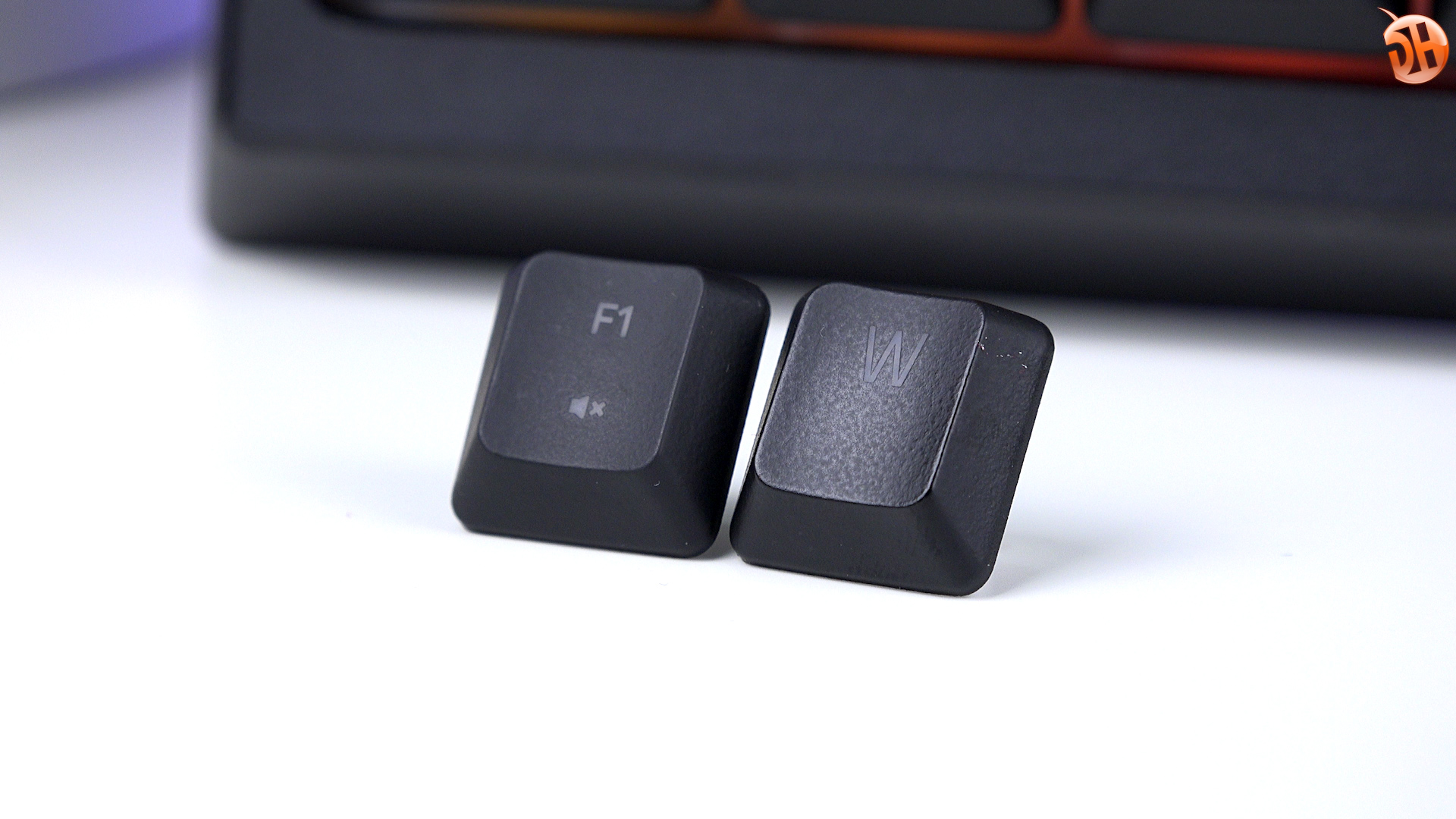Razer Ornata incelemesi 'Mecha Membrane, yastık gibi bileklik, şahane RGB aydınlatma'
