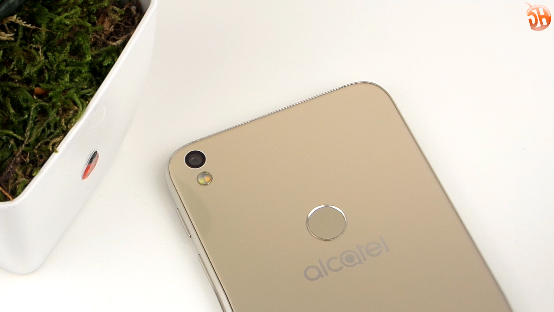 Alcatel Shine Lite incelemesi 'Giriş segmentinde Premium kalite'