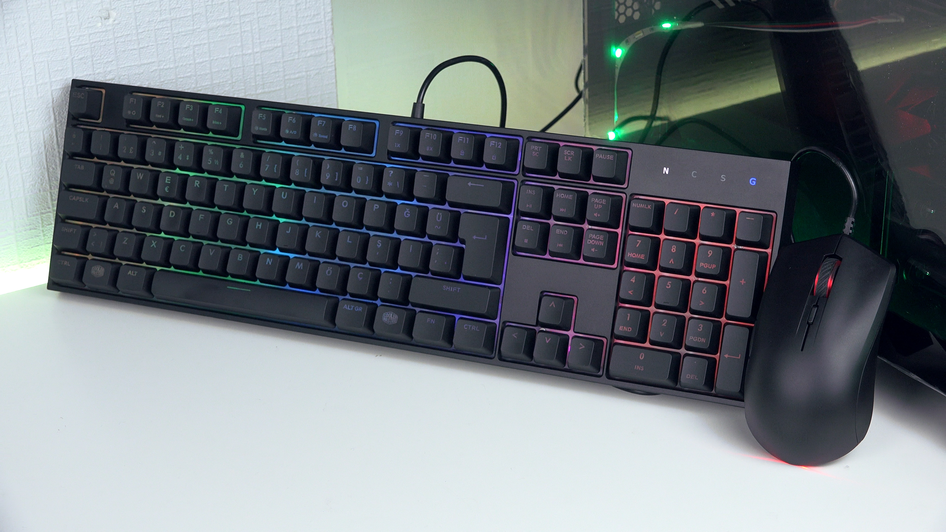 CM Masterkeys Lite L Combo 'Fiyat / Performans odaklı RGB Klavye ve Fare seti' inceleme