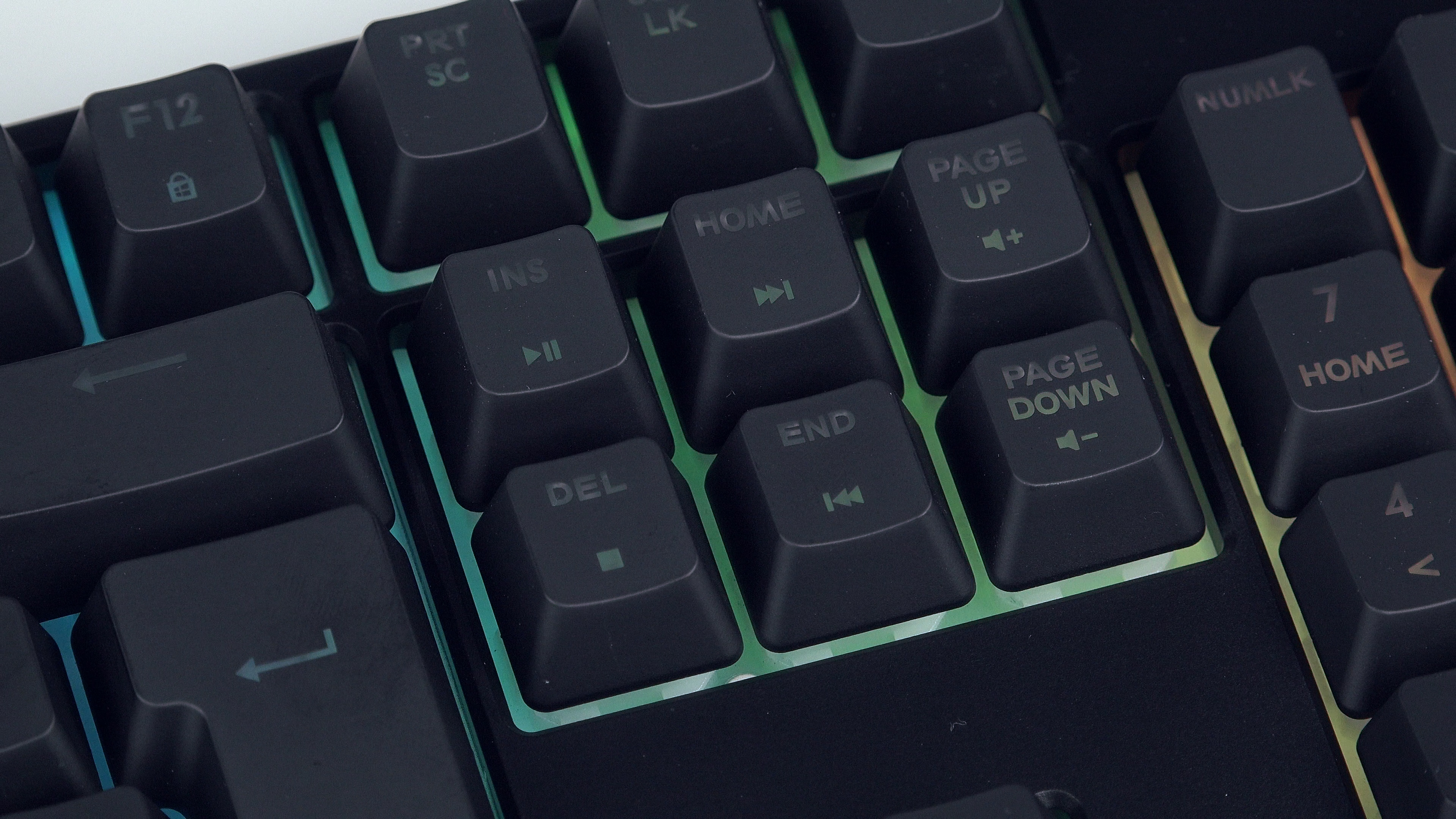 CM Masterkeys Lite L Combo 'Fiyat / Performans odaklı RGB Klavye ve Fare seti' inceleme