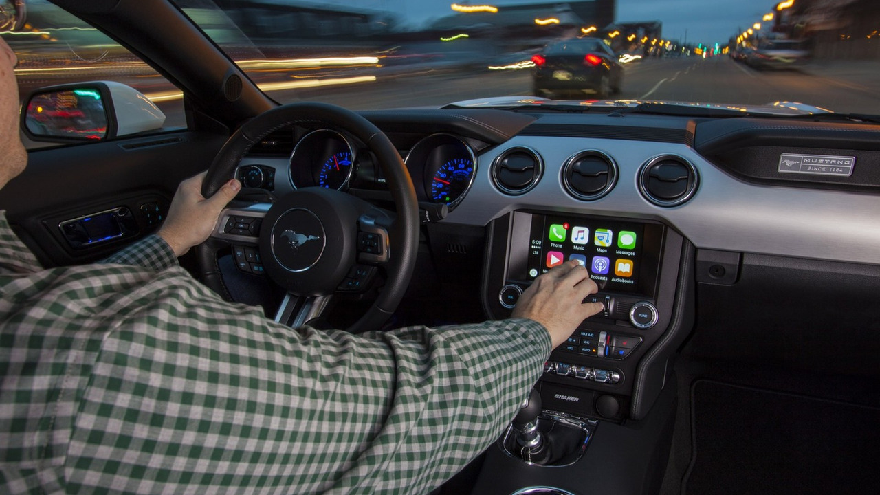 Ford, 2016 model araçları için Android Auto ve Apple CarPlay güncellemesi yayınladı