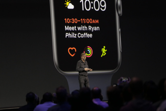 Apple, watchOS 4'ü sahneye çıkardı