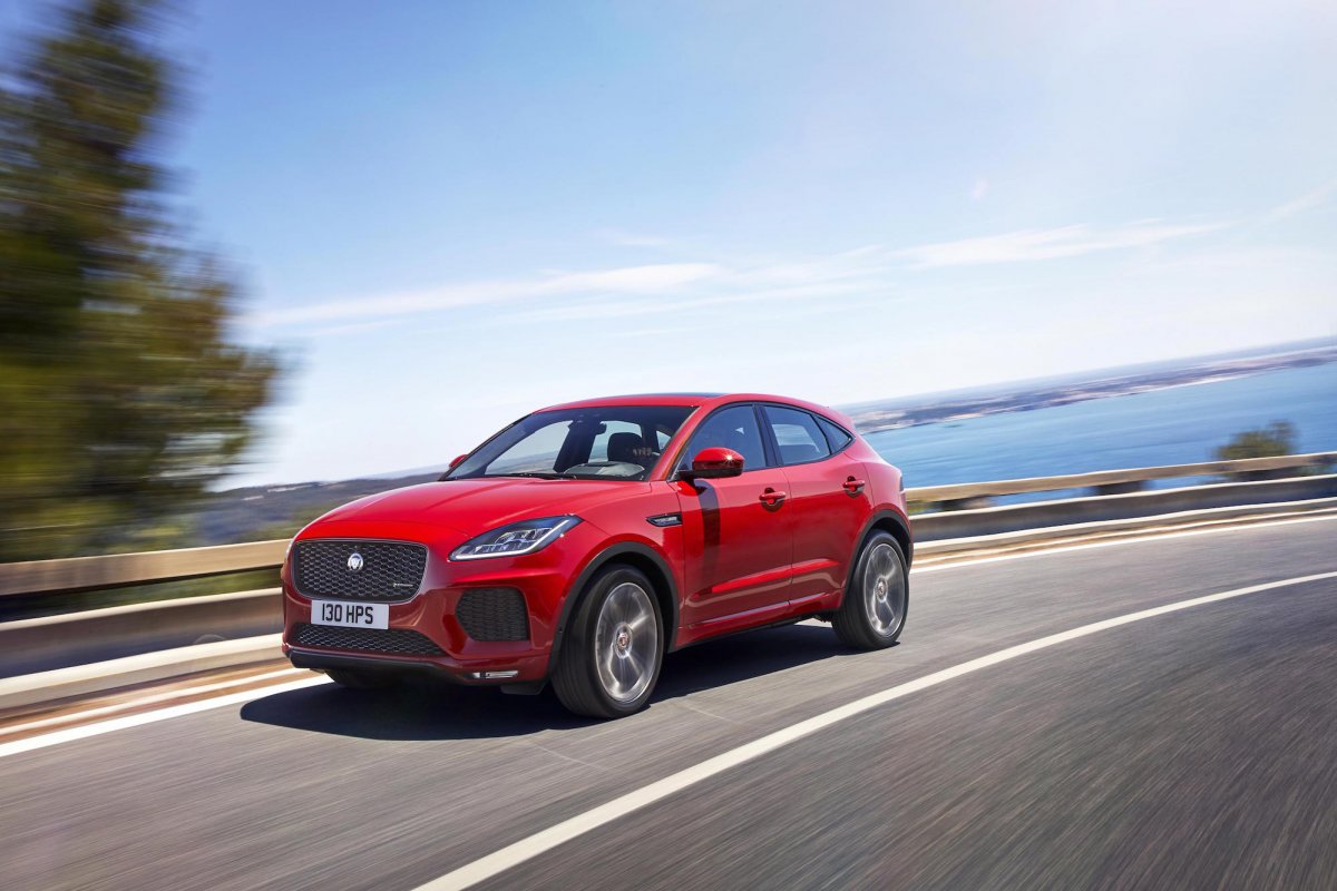 Jaguar, yeni SUV modelini Guinness Rekorlar Kitabı'na girerek tanıttı (VİDEO)