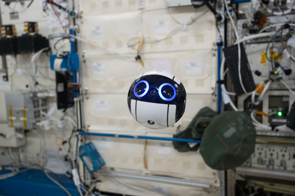 Uzay İstasyonu'ndaki bu sevimli drone astronotlara yardımcı oluyor