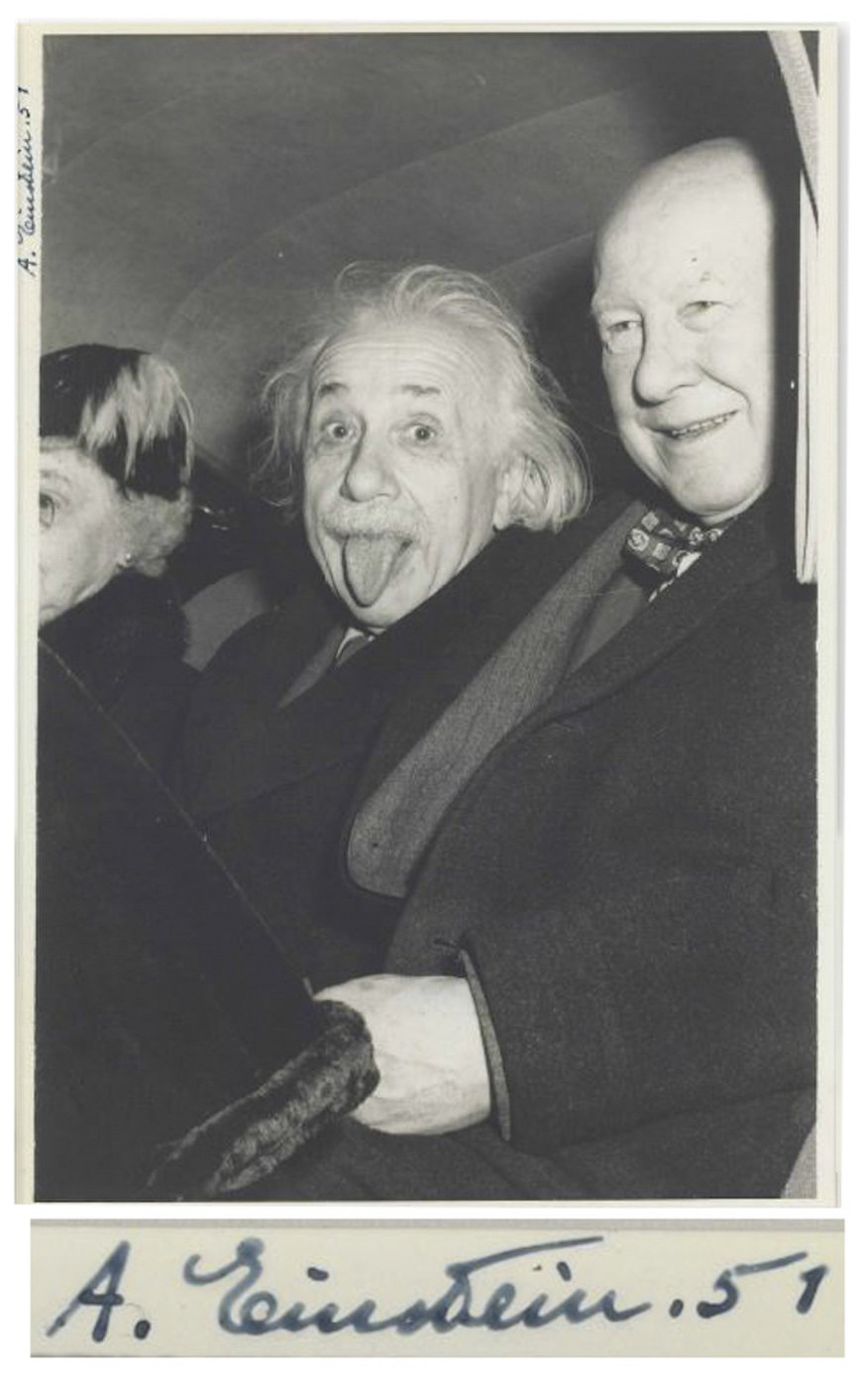 Einstein'ın meşhur dil çıkaran fotoğrafı 125 bin dolara satıldı