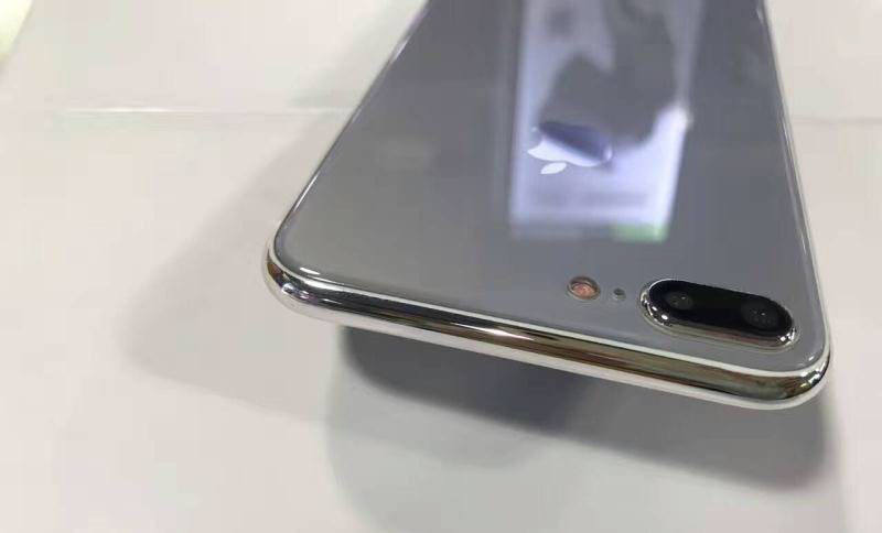 Cam gövdeli iPhone 7s Plus ortaya çıktı