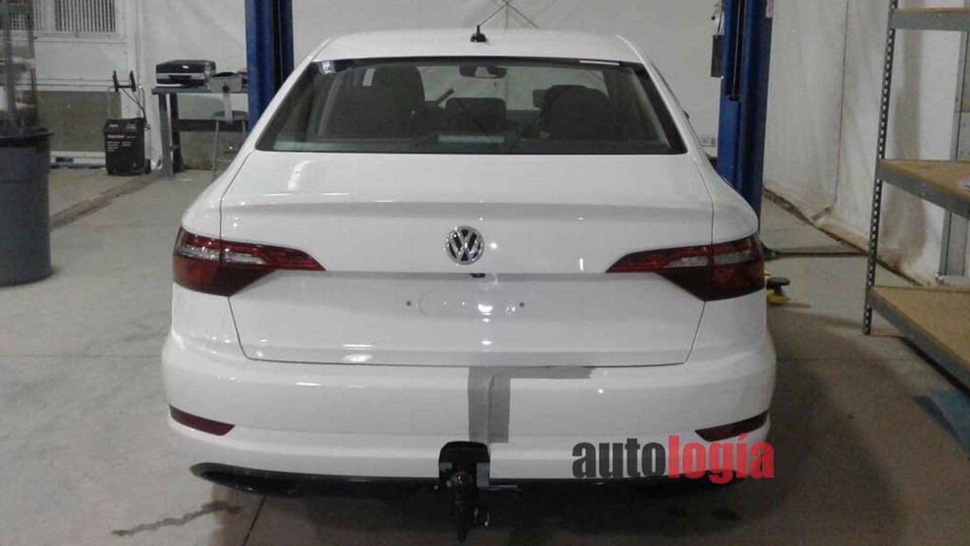 2018 Volkswagen Jetta kamuflajsız olarak kameralara yakalandı