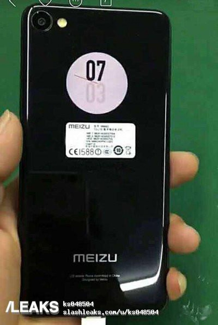 Meizu’dan arka ekranlı yeni bir akıllı telefon geliyor