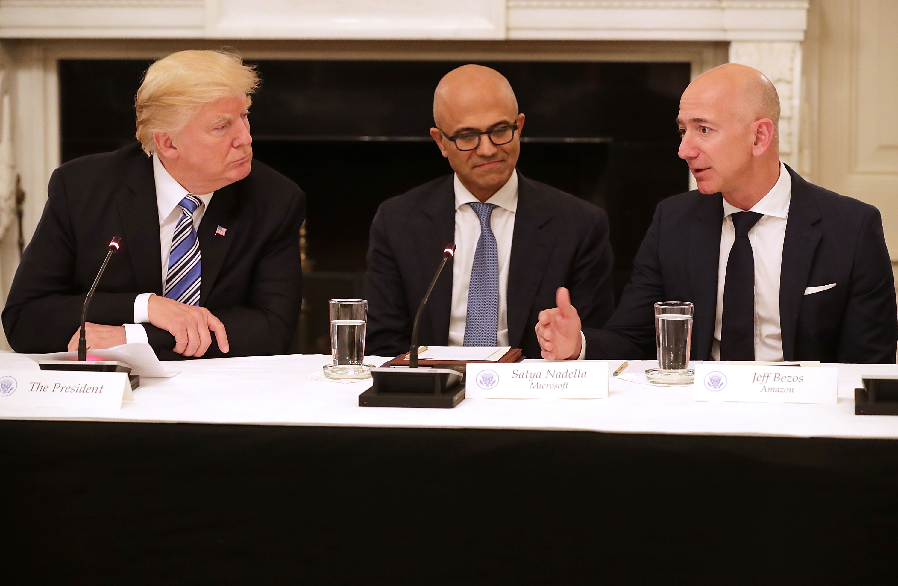 Trump tweet attı, Amazon hisseleri çakıldı