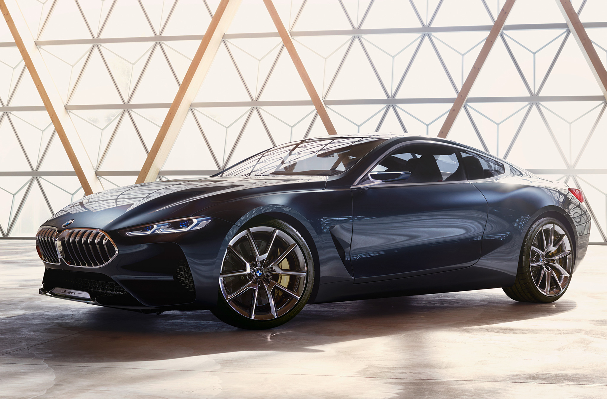 BMW Concept 8 Serisi ve Concept Z4 Serisi tanıtıldı