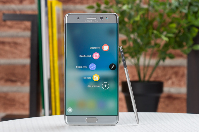 Güncelleme: Samsung Galaxy Note 7'sini iade etmemiş olanlara büyük indirim