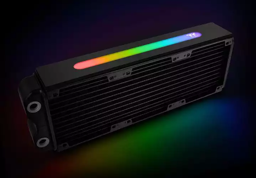 Thermaltake ilk RGB aydınlatmalı radyatörünü sunar