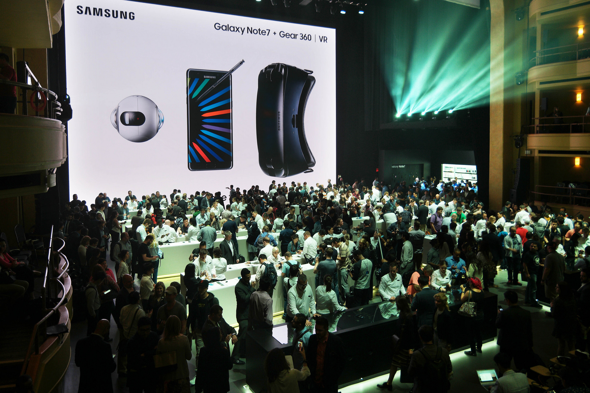 Samsung yeni mali çeyrek rekoruna koşuyor