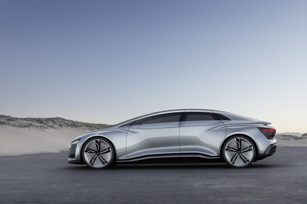 Audi'nin otonom elektrikli otomobil konsepti 'Aicon' büyüledi