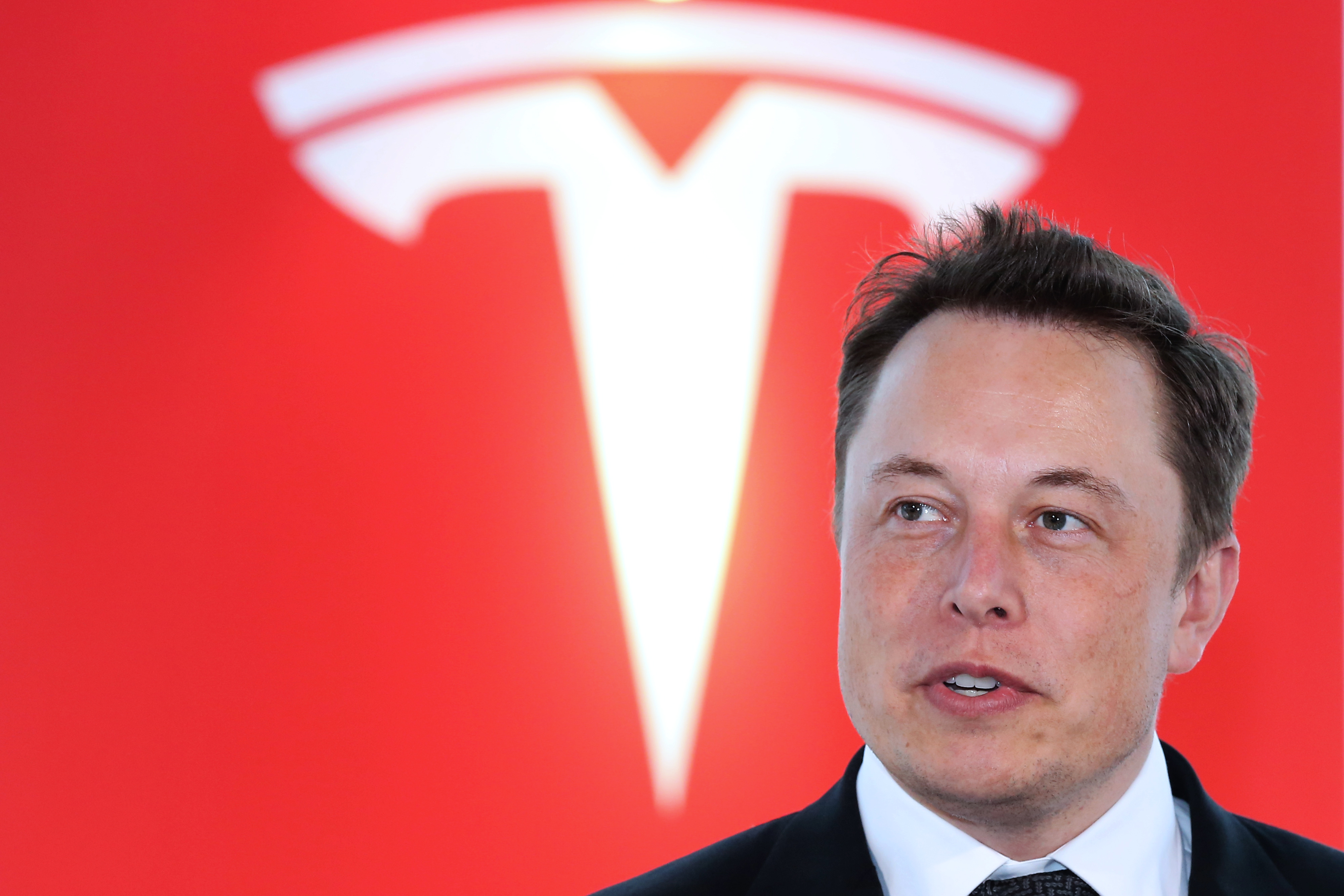 Tesla'nın otonom tırı gelecek ay tanıtılacak
