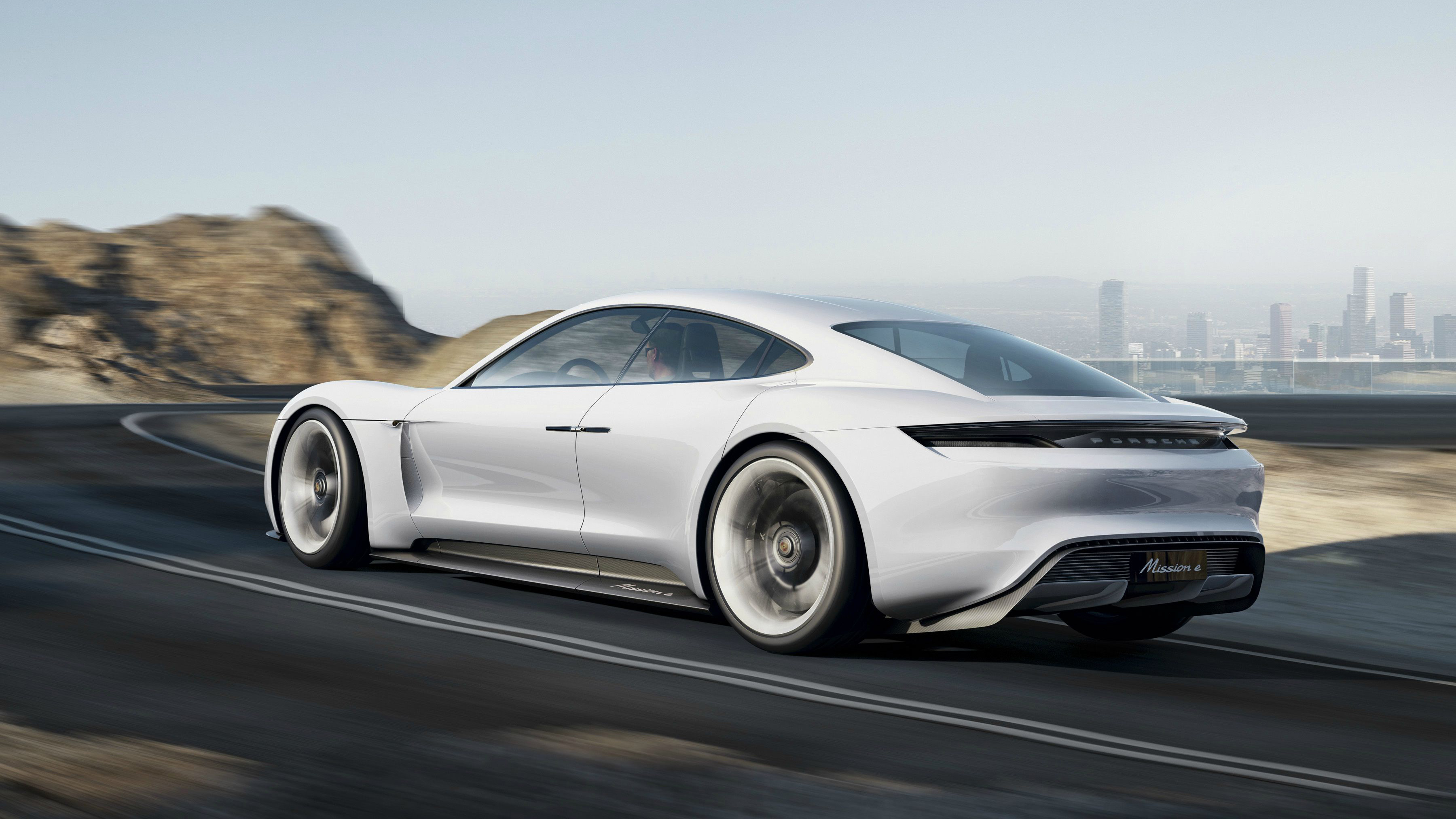 Porsche Mission E hakkında yeni detaylar gün yüzüne çıktı