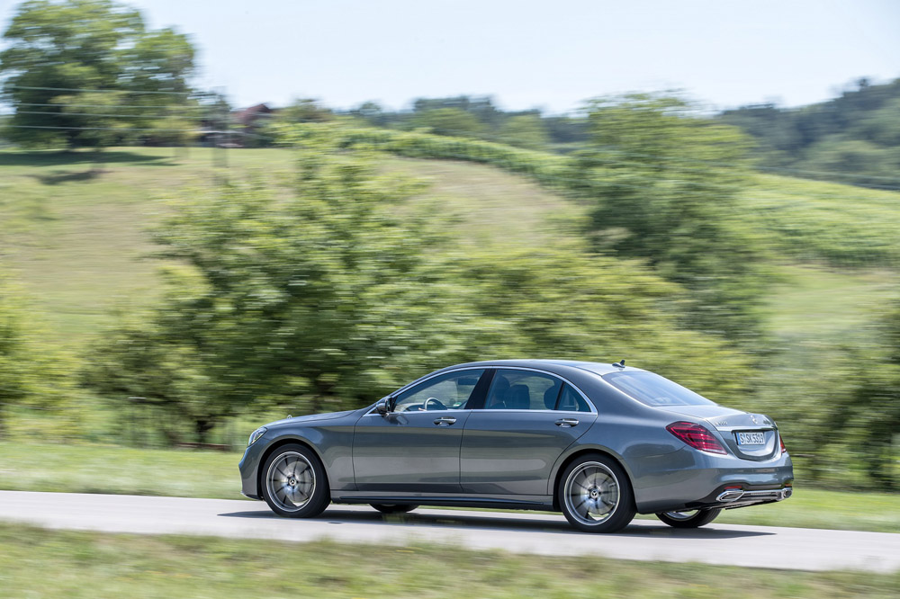 Yenilenen Mercedes-Benz S-Serisi Türkiye'de satışa sunuldu