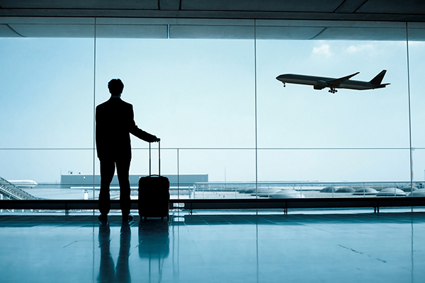 Yolcu yönetim sistemi çöktü: Dünya genelinde uçuşlar erteleniyor