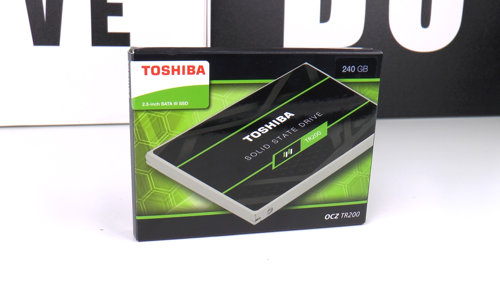 Toshiba ssd tr200 top