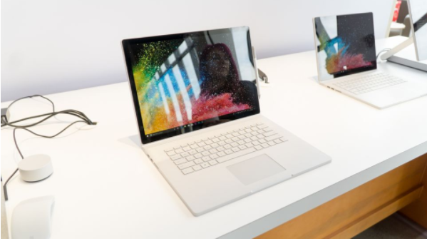 Karşınızda Microsoft'un yeni bilgisayarı: Surface Book 2 tanıtıldı!