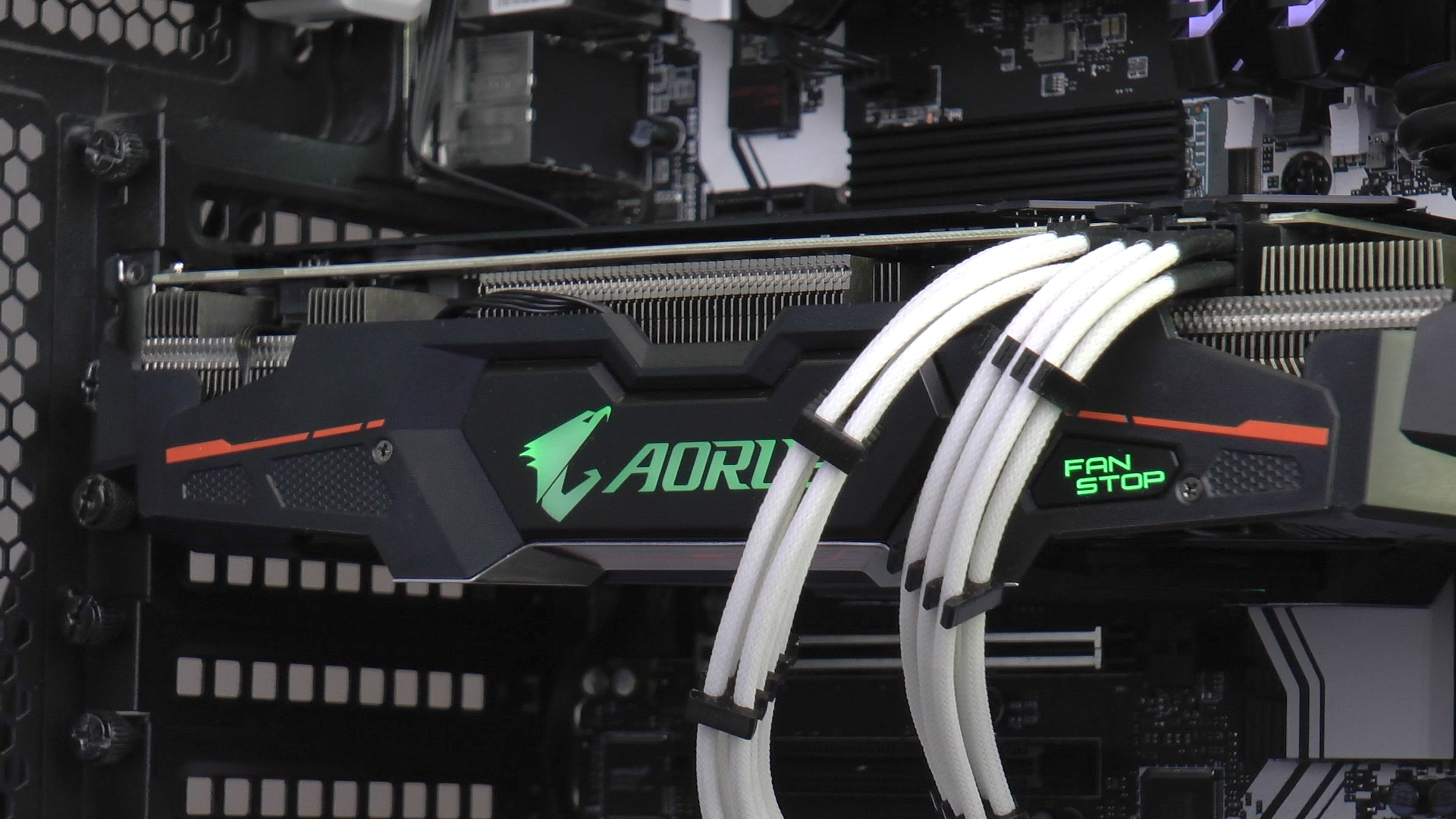 Aorus RX580 XTR 8G incelemesi 'En hızlı RX580 mi?'