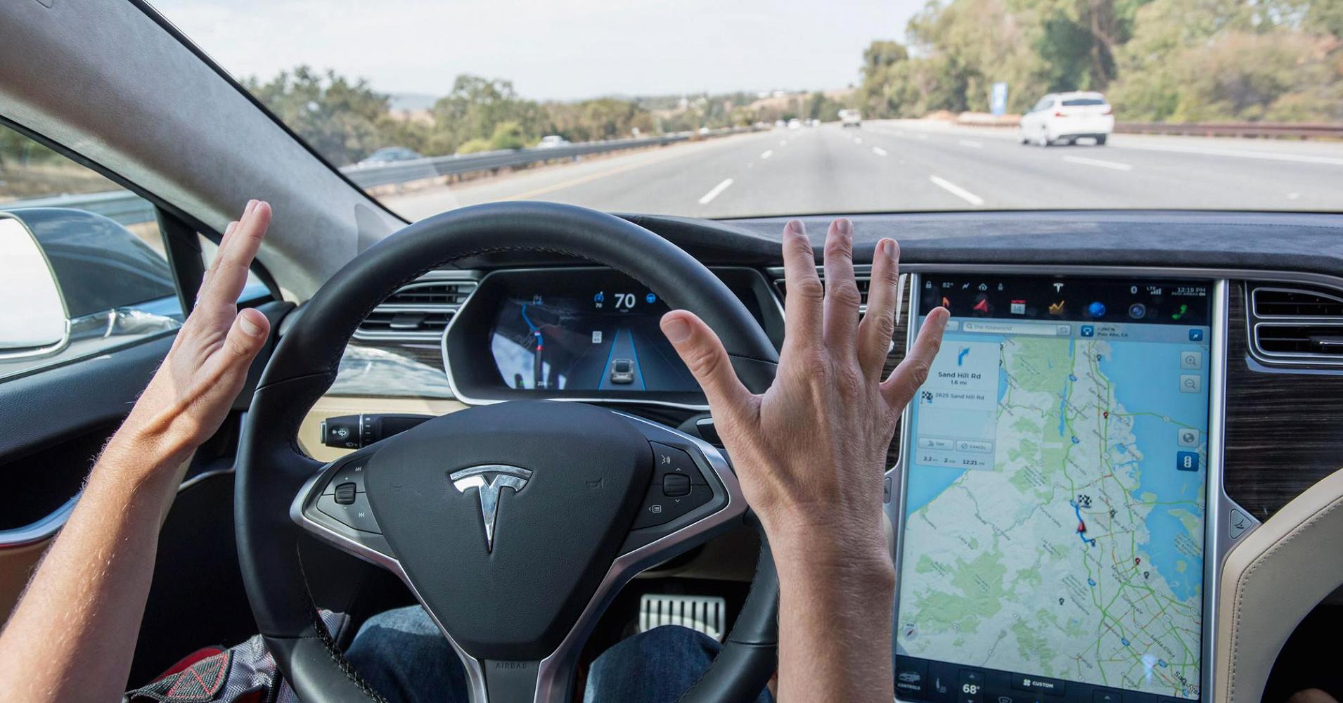 Tesla'nın otopilotu varış noktasını tahmin edecek