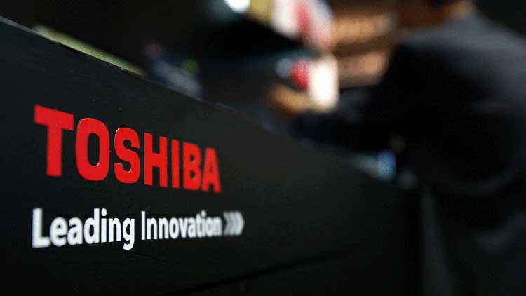 Toshiba 1 milyar dolarlık zarar bekliyor