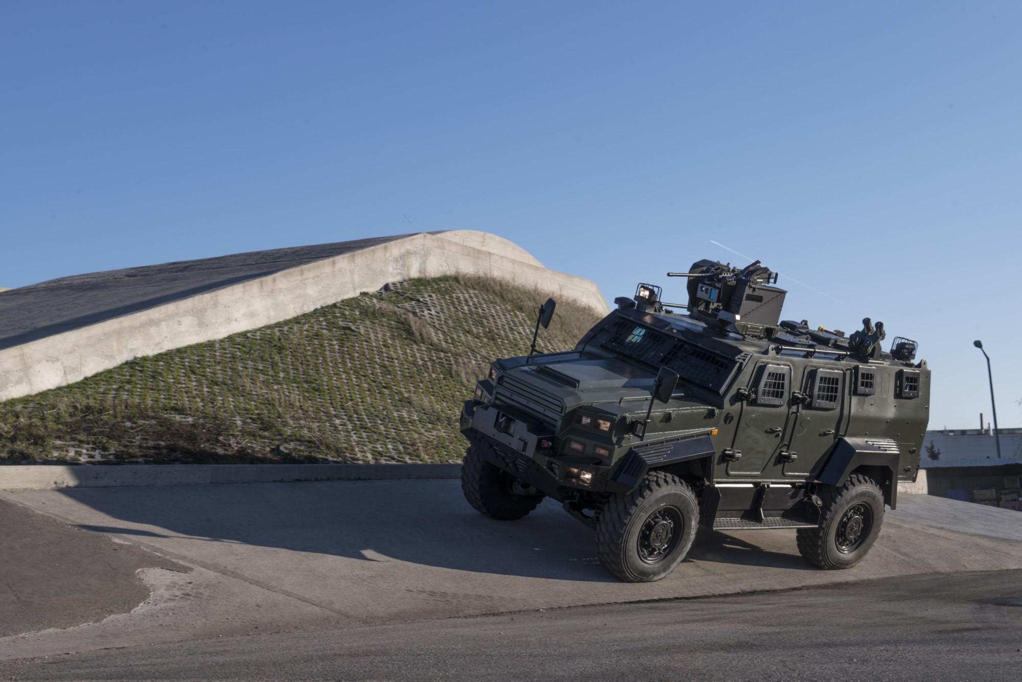 Özbekistan ile 1000 Ejder Yalçın 4x4 üretimi için anlaşma imzalandı