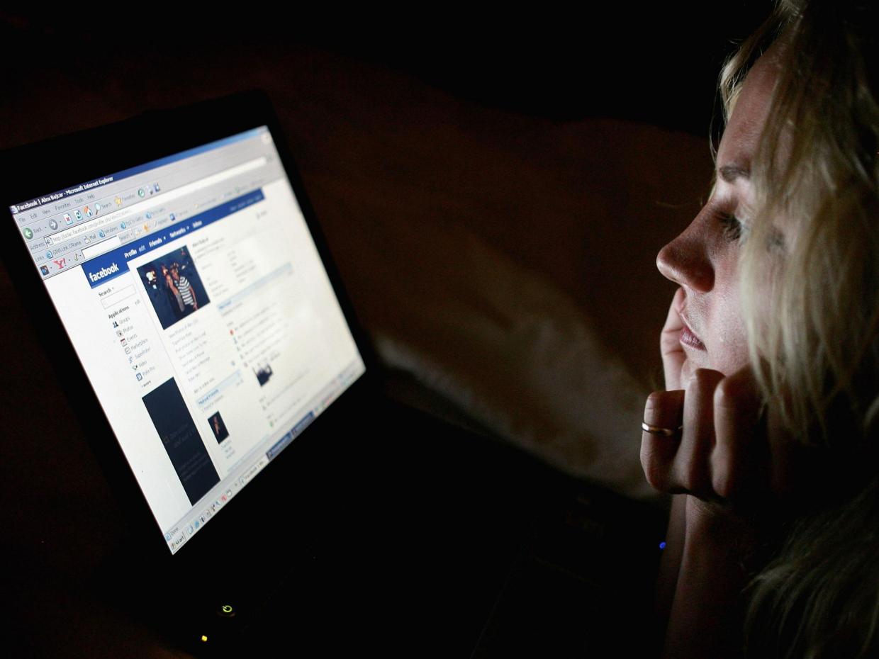 Facebook'tan açıklama: Kimsenin konuşmalarını dinlemiyoruz