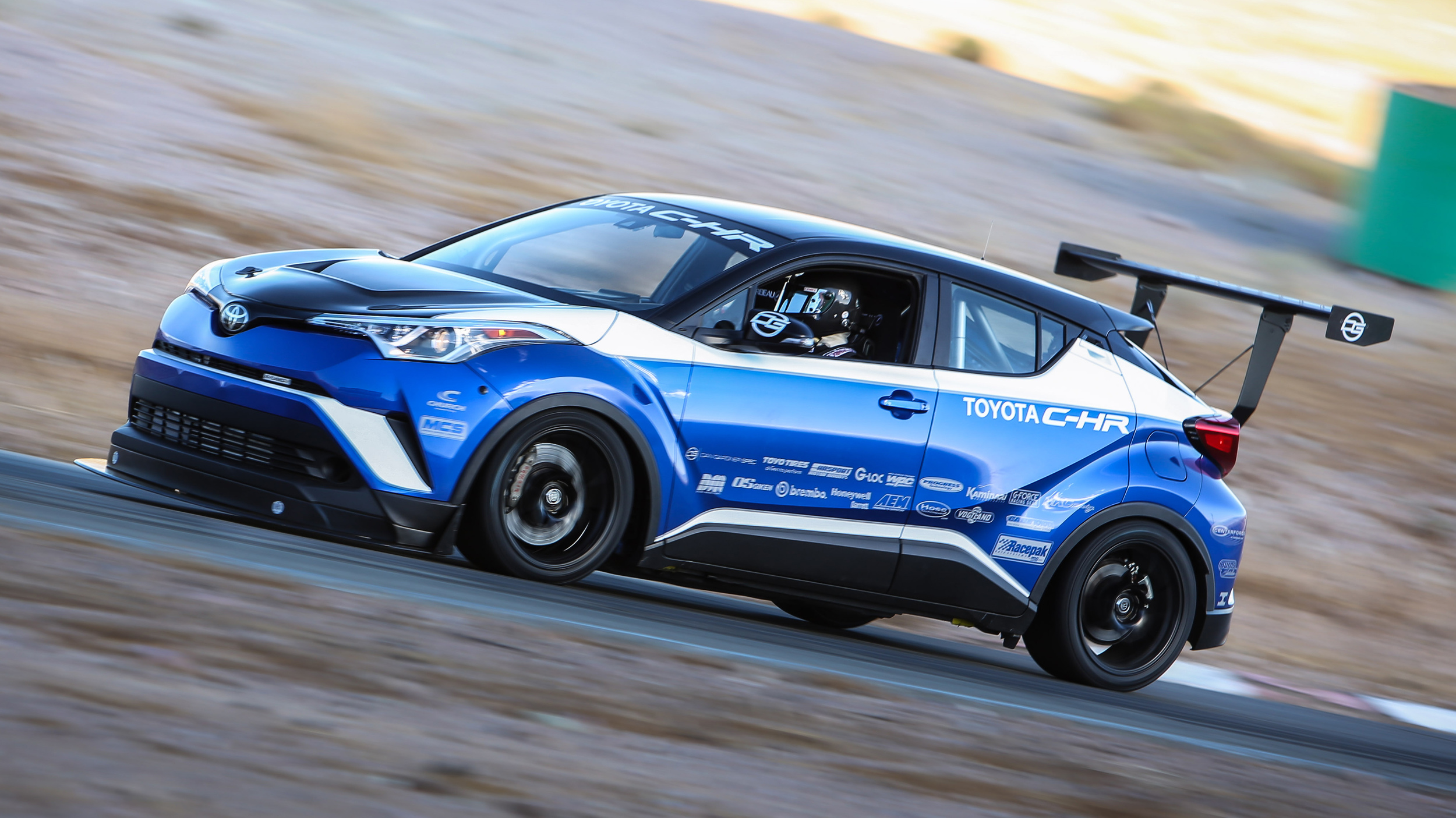 Karşınızda 600 beygirlik Toyota C-HR