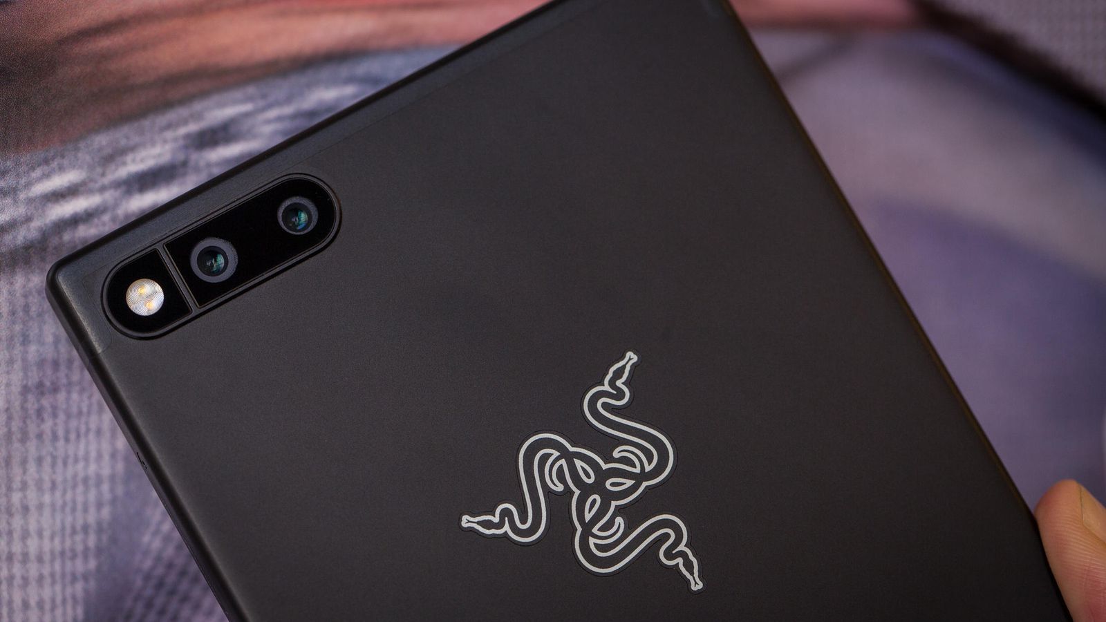 Razer'ın yeni oyuncu odaklı telefonu tanıtıldı! Razer Phone karşınızda